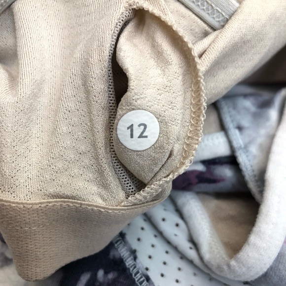 Lululemon Crossback Tank - Picture 8 of 9